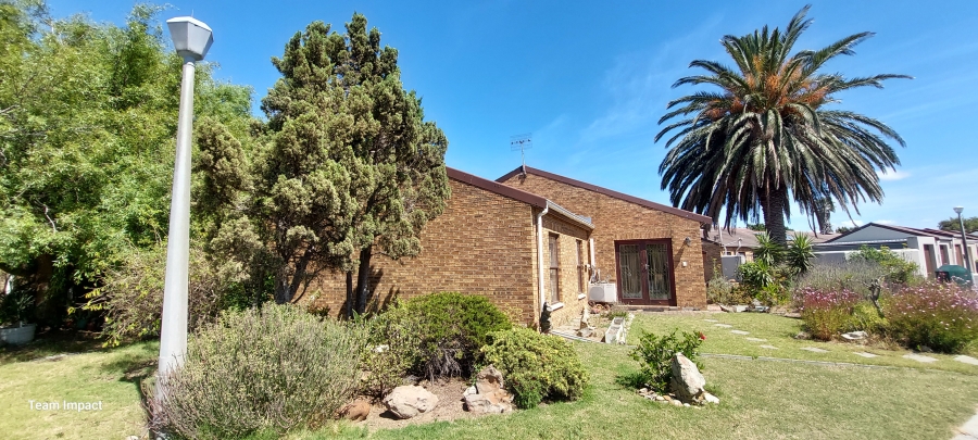 3 Bedroom Property for Sale in Twin Palms Western Cape